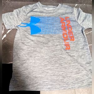 Under Armour, Boys Youth Small Tee shirt